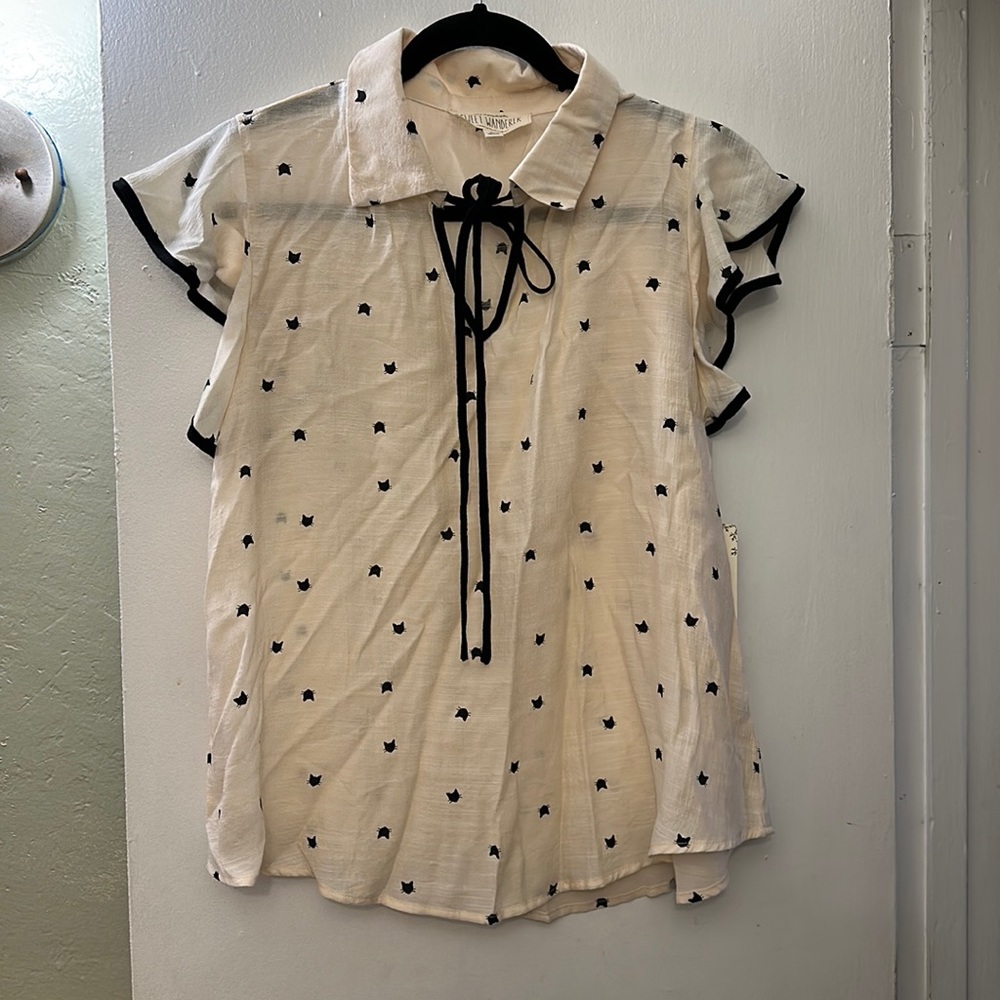 Collar shirt with cats